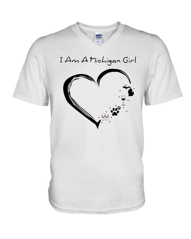 Michigan Girl Heart T-Shirt - Guys V-Neck - Mug